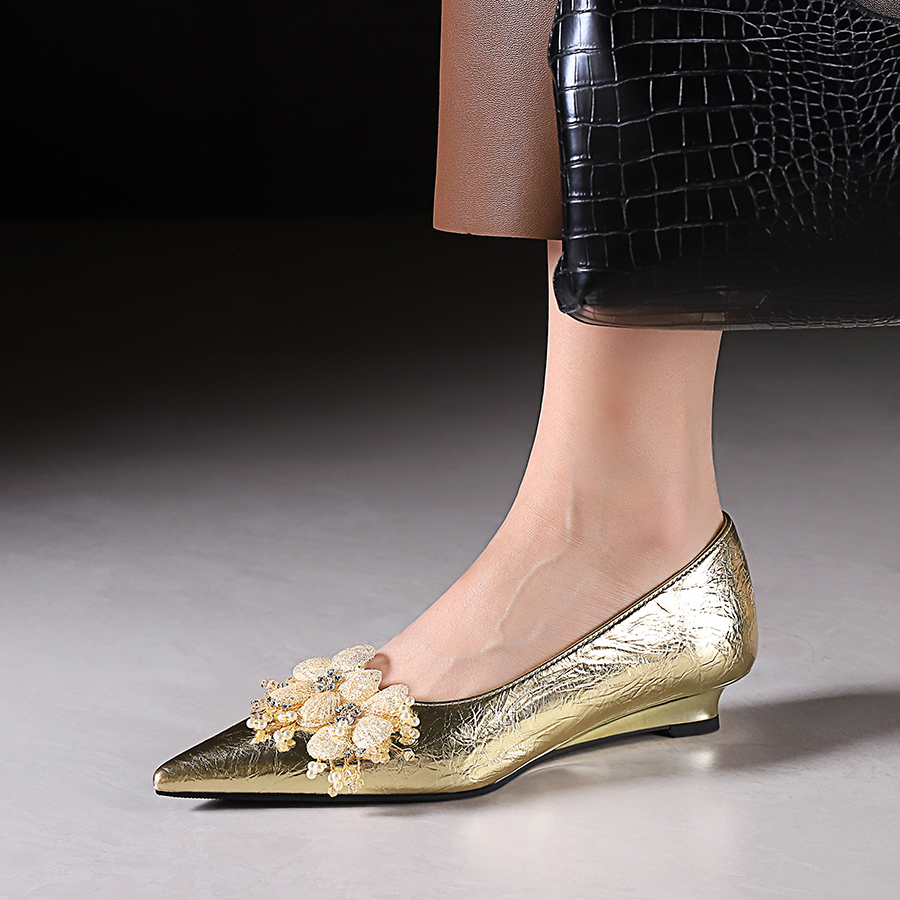 Korean Style Pointed Toe Wedge Heel Shoes with Metal Hand Print Rhinestone Flower Women's Slip On Low Top Shoes - Image 2