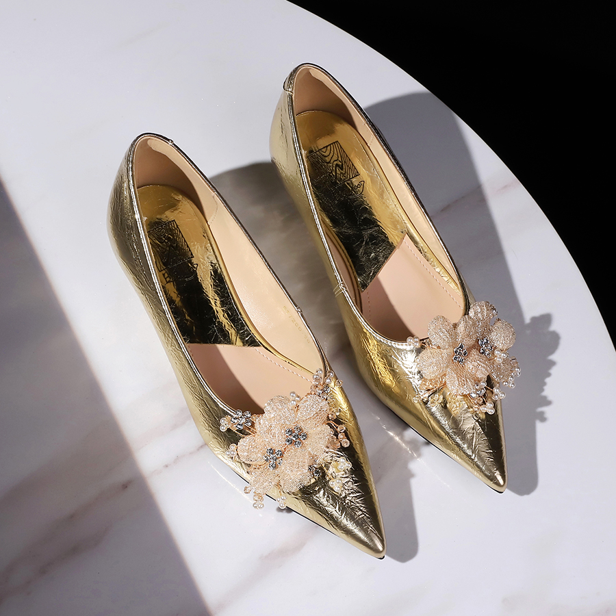 Korean Style Pointed Toe Wedge Heel Shoes with Metal Hand Print Rhinestone Flower Women's Slip On Low Top Shoes - Image 3
